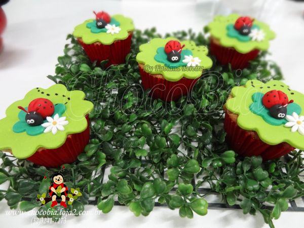 Cupcake Joaninha