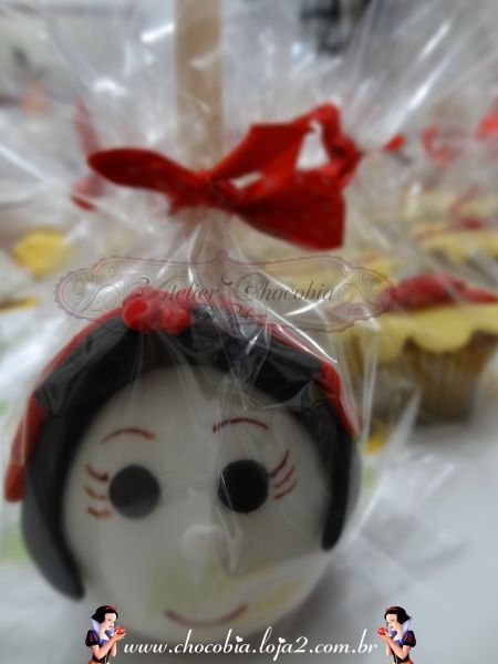 Maçã do Amor de Chocolate Tema Branca de Neve